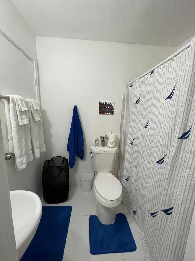 Blue Royalty Bed & Breakfast Portmore Eksteriør bilde