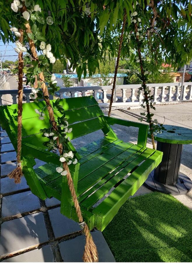 Blue Royalty Bed & Breakfast Portmore Eksteriør bilde